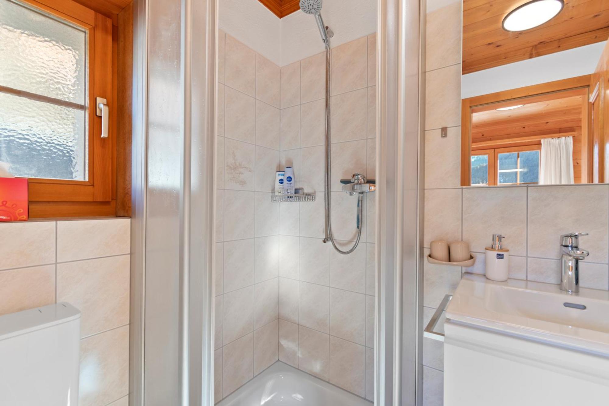 Gemuetliches Chalet Mit Privater Sauna Und Schoener Aussicht Küblis Buitenkant foto